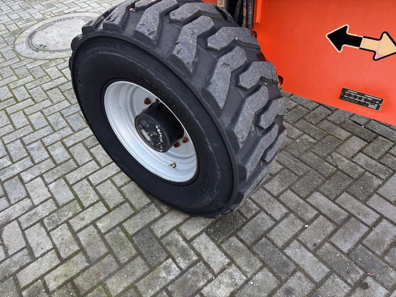 Sold - Telescopic Boom Lift - View 2